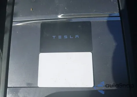 2024 Tesla Model 3 Long Range Dual Motor All-Wheel Drive/Rear-Wheel Drive z USA, uszkodzony, nr VIN 5YJ3E1EA4RF735911